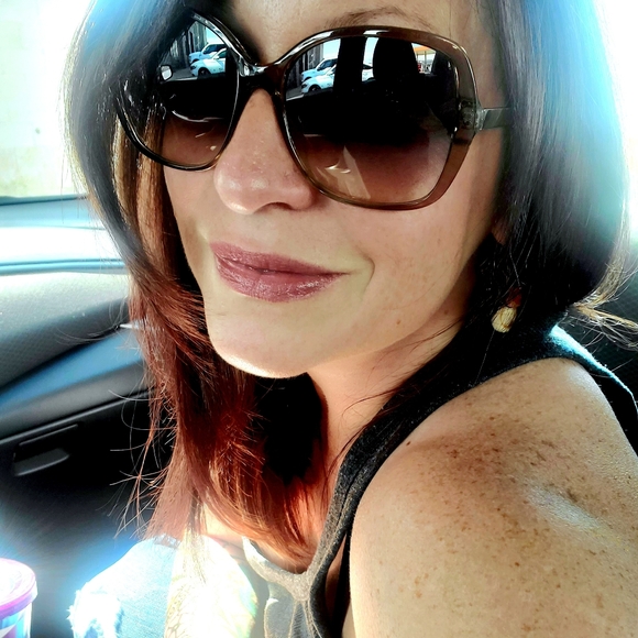 Meet your Posher, Kathryna - Picture 3 of 4